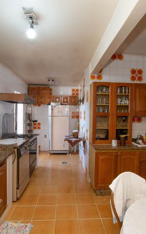 Apartamento à venda com 180m², 4 quartos e 2 vagasCOZINHA