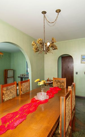 Apartamento à venda com 180m², 4 quartos e 2 vagasSALA