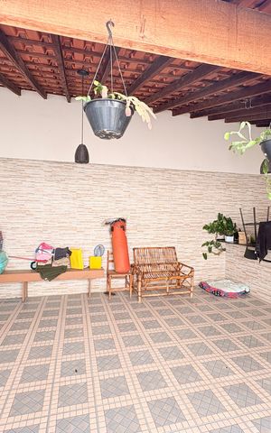 Casa à venda com 248m², 3 quartos e 3 vagasQuintal