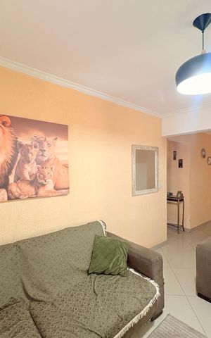 Casa à venda com 248m², 3 quartos e 3 vagasSala