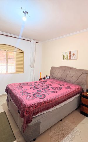 Casa à venda com 248m², 3 quartos e 3 vagasSuíte
