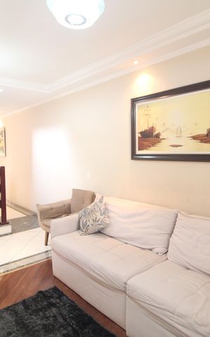 Casa à venda com 133m², 3 quartos e 3 vagasSala