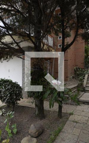 Casa à venda com 412m², 3 quartos e 4 vagas Casa à venda com 412m², 3 quartos e 4 vagasÁrea Externa