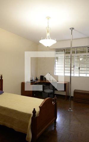 Casa à venda com 412m², 3 quartos e 4 vagas Casa à venda com 412m², 3 quartos e 4 vagasQuarto