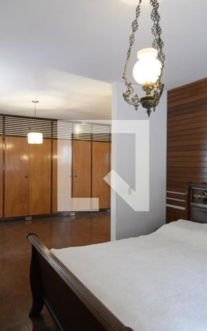 Casa à venda com 412m², 3 quartos e 4 vagas Casa à venda com 412m², 3 quartos e 4 vagasSuíte Master