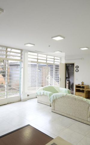 Casa à venda com 412m², 3 quartos e 4 vagas Casa à venda com 412m², 3 quartos e 4 vagasÁrea comum Salão