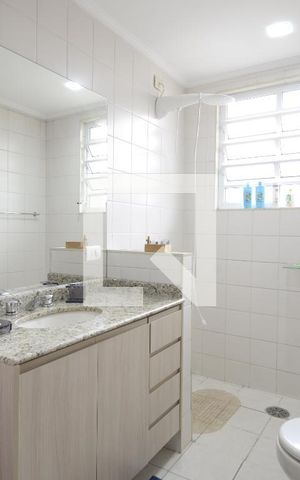 Casa à venda com 412m², 3 quartos e 4 vagas Casa à venda com 412m², 3 quartos e 4 vagasBanheiro