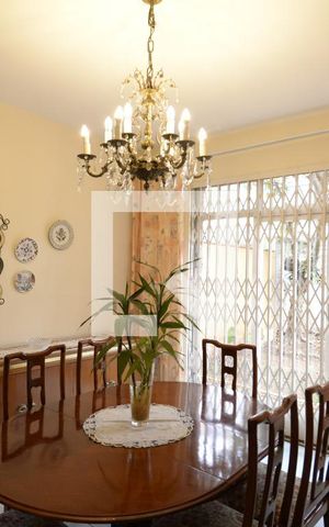 Casa à venda com 412m², 3 quartos e 4 vagas Casa à venda com 412m², 3 quartos e 4 vagasSala de jantar
