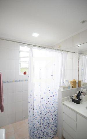Casa à venda com 412m², 3 quartos e 4 vagas Casa à venda com 412m², 3 quartos e 4 vagasBanheiro