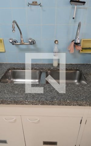 Casa à venda com 412m², 3 quartos e 4 vagas Casa à venda com 412m², 3 quartos e 4 vagasCozinha