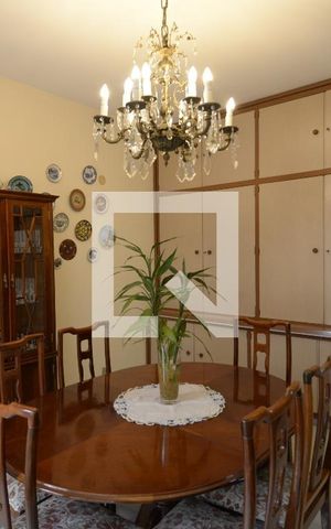 Casa à venda com 412m², 3 quartos e 4 vagas Casa à venda com 412m², 3 quartos e 4 vagasSala de jantar