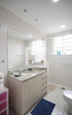 Casa à venda com 412m², 3 quartos e 4 vagas Casa à venda com 412m², 3 quartos e 4 vagasBanheiro