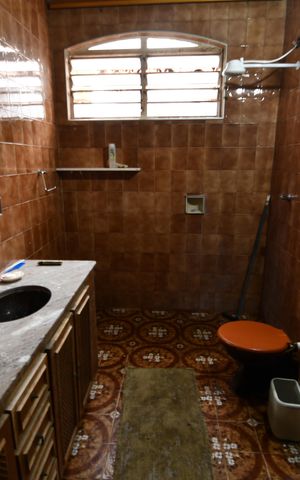 Casa para alugar com 245m², 2 quartos e sem vagaBanheiro
