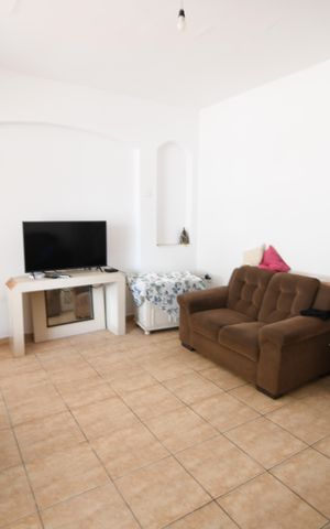 Casa para alugar com 245m², 2 quartos e sem vagaSala