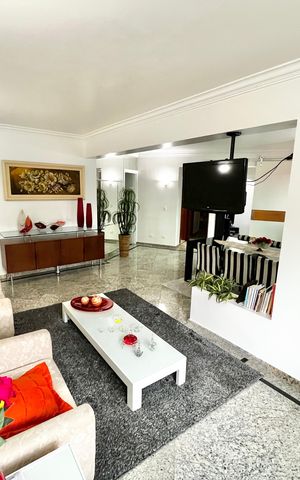 Apartamento à venda com 151m², 4 quartos e 2 vagas Apartamento à venda com 151m², 4 quartos e 2 vagasSala