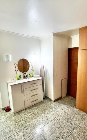 Apartamento à venda com 151m², 4 quartos e 2 vagas Apartamento à venda com 151m², 4 quartos e 2 vagasQuarto 3 - Suíte