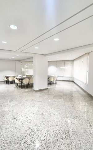 Apartamento à venda com 151m², 4 quartos e 2 vagas Apartamento à venda com 151m², 4 quartos e 2 vagasÁrea comum - Salão de festas