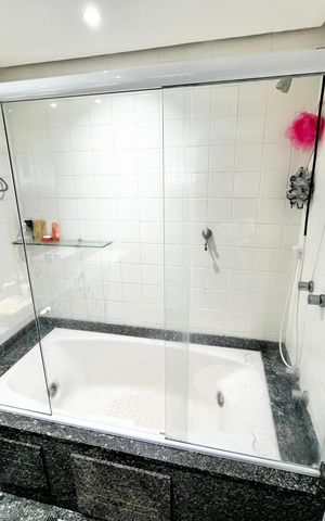 Apartamento à venda com 151m², 4 quartos e 2 vagas Apartamento à venda com 151m², 4 quartos e 2 vagasBanheiro da Suíte 3