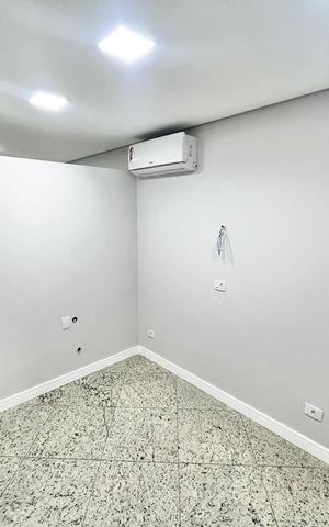 Apartamento à venda com 151m², 4 quartos e 2 vagas Apartamento à venda com 151m², 4 quartos e 2 vagasCoWorking
