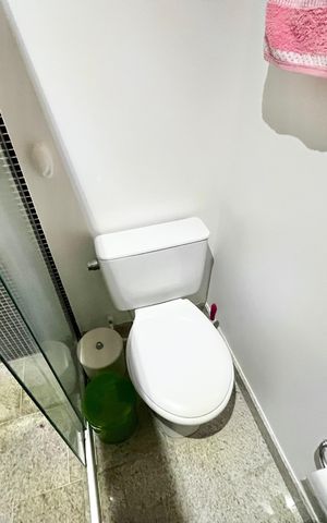 Apartamento à venda com 151m², 4 quartos e 2 vagas Apartamento à venda com 151m², 4 quartos e 2 vagasBanheiro