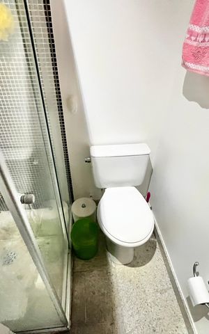 Apartamento à venda com 151m², 4 quartos e 2 vagas Apartamento à venda com 151m², 4 quartos e 2 vagasBanheiro