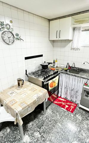 Apartamento à venda com 151m², 4 quartos e 2 vagas Apartamento à venda com 151m², 4 quartos e 2 vagasCozinha