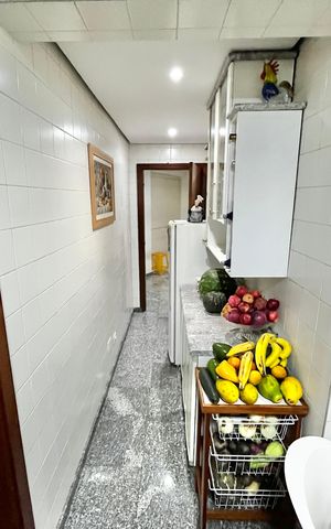 Apartamento à venda com 151m², 4 quartos e 2 vagas Apartamento à venda com 151m², 4 quartos e 2 vagasCozinha