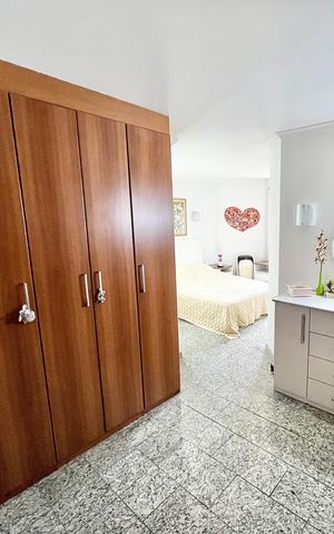 Apartamento à venda com 151m², 4 quartos e 2 vagas Apartamento à venda com 151m², 4 quartos e 2 vagasQuarto 3 - Suíte