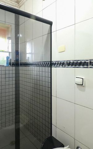 Casa à venda com 700m², 20 quartos e 8 vagas Casa à venda com 700m², 20 quartos e 8 vagasBanheiro da Suíte 1