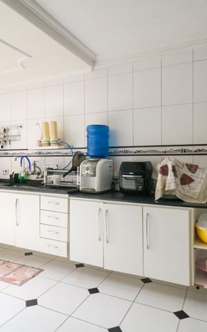 Casa à venda com 700m², 20 quartos e 8 vagas Casa à venda com 700m², 20 quartos e 8 vagasCozinha