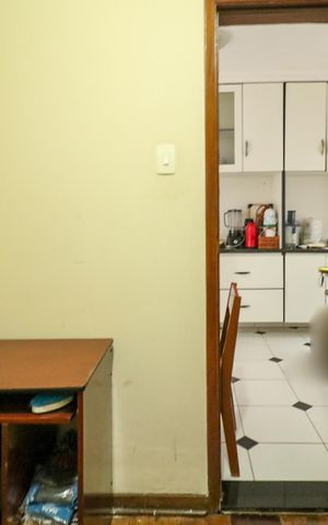 Casa à venda com 700m², 20 quartos e 8 vagas Casa à venda com 700m², 20 quartos e 8 vagasQuarto de Serviço