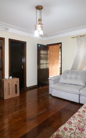 Casa à venda com 700m², 20 quartos e 8 vagas Casa à venda com 700m², 20 quartos e 8 vagasSala 1