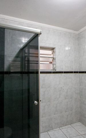 Casa à venda com 350m², 5 quartos e 2 vagasBanheiro do quarto 1