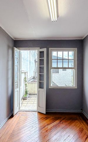 Casa à venda com 200m², 4 quartos e 1 vaga Casa à venda com 200m², 4 quartos e 1 vagaQuarto 3