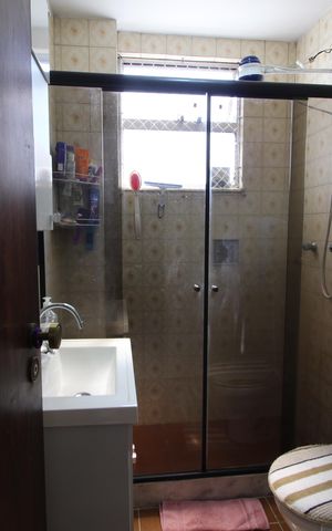 Apartamento à venda com 77m², 2 quartos e 1 vagaBanheiro Social