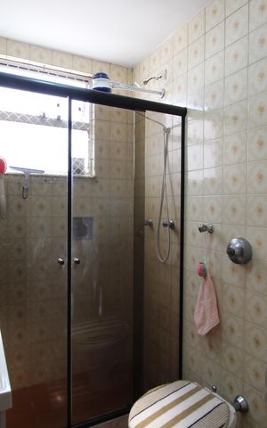 Apartamento à venda com 77m², 2 quartos e 1 vagaBanheiro Social