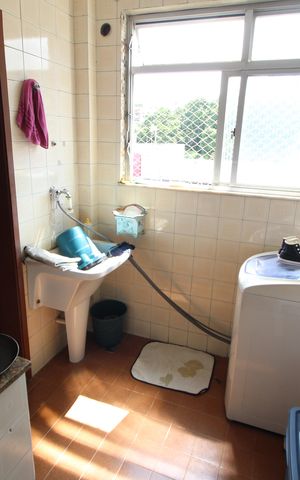Apartamento à venda com 77m², 2 quartos e 1 vagaÁrea de Serviço