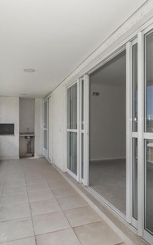 Apartamento à venda com 127m², 3 quartos e 2 vagasVaranda