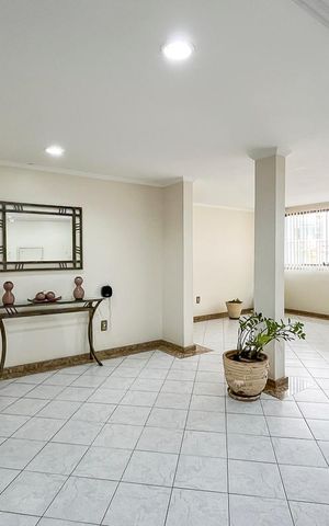 Apartamento à venda com 74m², 2 quartos e 2 vagasHall de serviço