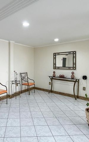 Apartamento à venda com 74m², 2 quartos e 2 vagasHall de serviço