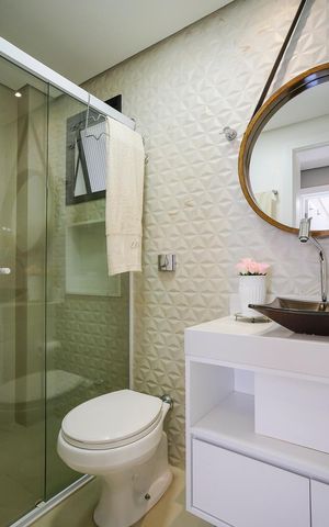 Apartamento à venda com 74m², 2 quartos e 2 vagasBanheiro social