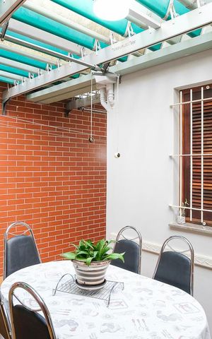 Casa à venda com 129m², 2 quartos e 2 vagasQuintal