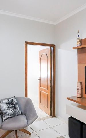 Casa à venda com 129m², 2 quartos e 2 vagasSala