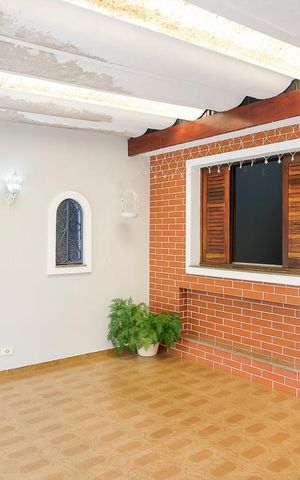 Casa à venda com 129m², 2 quartos e 2 vagasGaragem