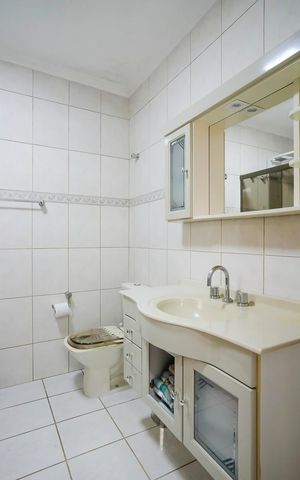Casa à venda com 129m², 2 quartos e 2 vagasBanheiro 2