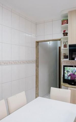 Casa à venda com 129m², 2 quartos e 2 vagasCozinha