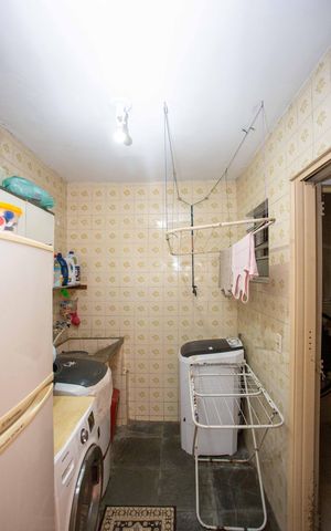 Casa à venda com 245m², 4 quartos e 2 vagasÁrea de Serviço