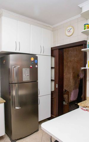 Casa à venda com 245m², 4 quartos e 2 vagasCozinha