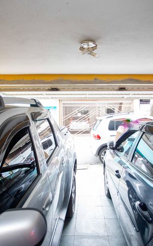 Casa à venda com 245m², 4 quartos e 2 vagasGaragem