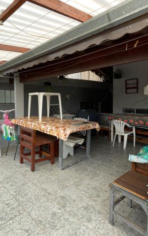 Casa para alugar com 120m², 2 quartos e sem vaga